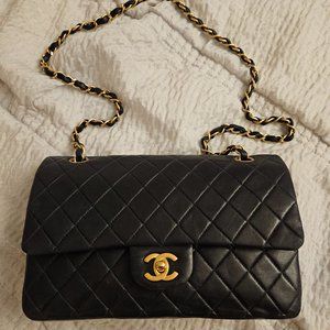 Authentic Chanel Navy Double flap bag in lambskin ghw